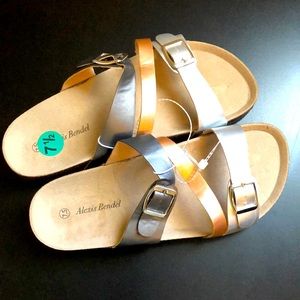 Alexis Bendel flats 7.5 gold and silver never worn before brand new